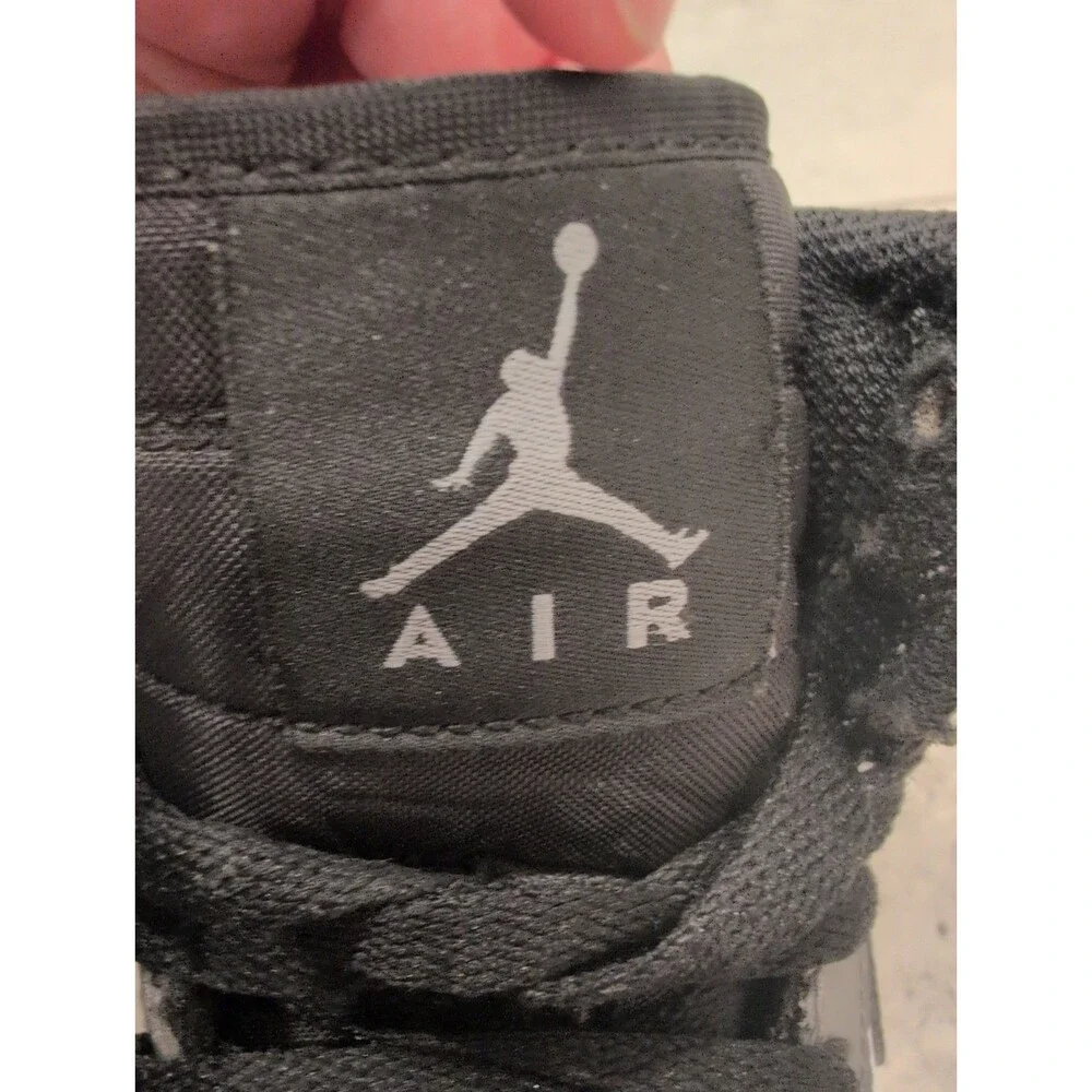 Air Jordan 1 Retro High OG Rare Air Cool Grey GS Youth Size 4Y 705300-024 Nike